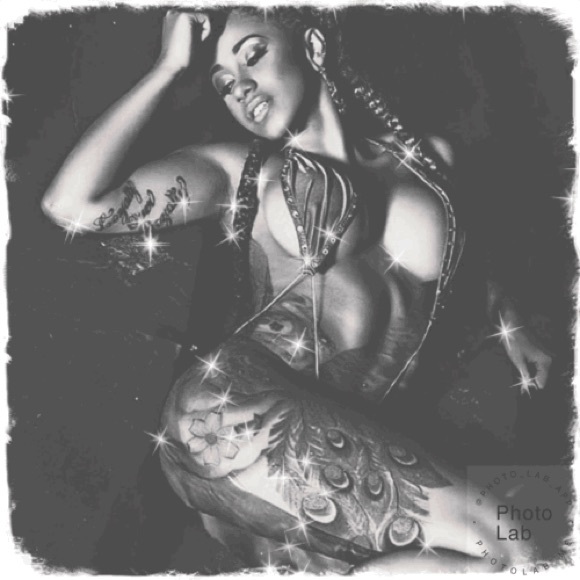 Meet your Posher, Amy - Picture 1 of 1